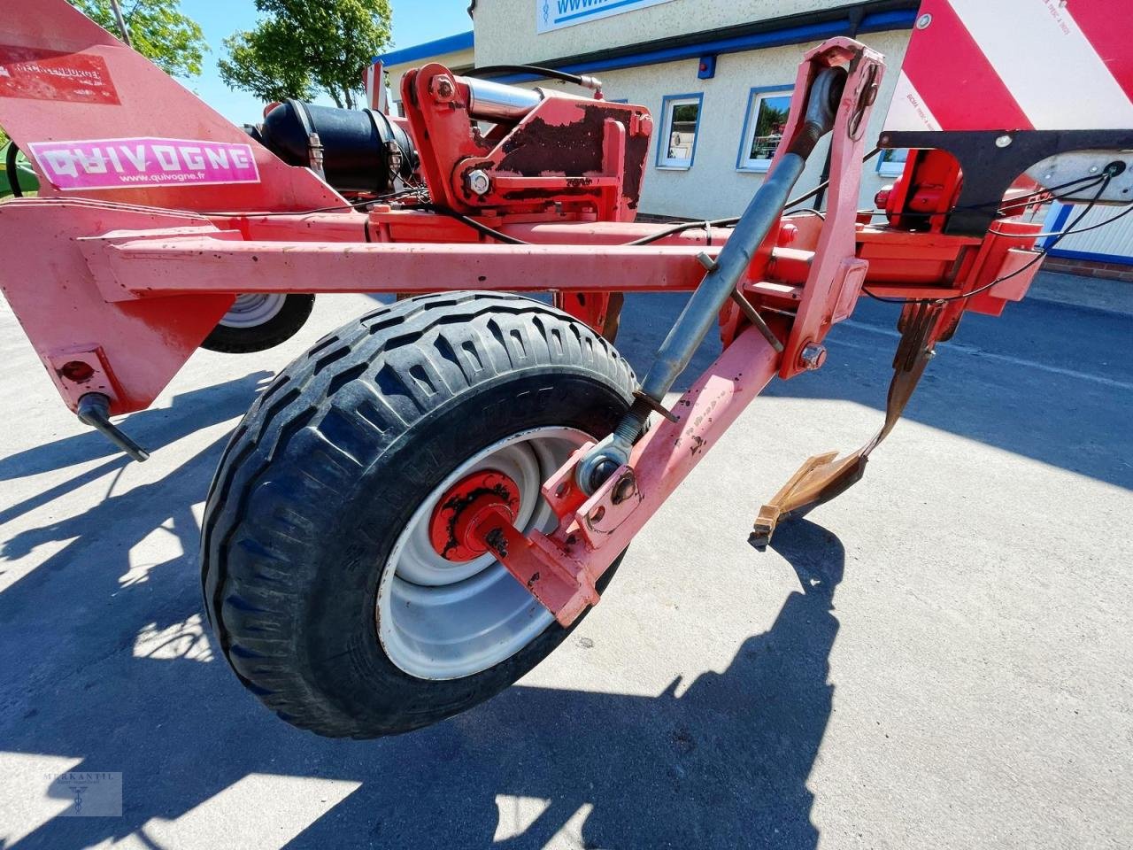 Tiefenlockerer del tipo Quivogne SSD4 4 Zinken, Gebrauchtmaschine en Pragsdorf (Imagen 9)