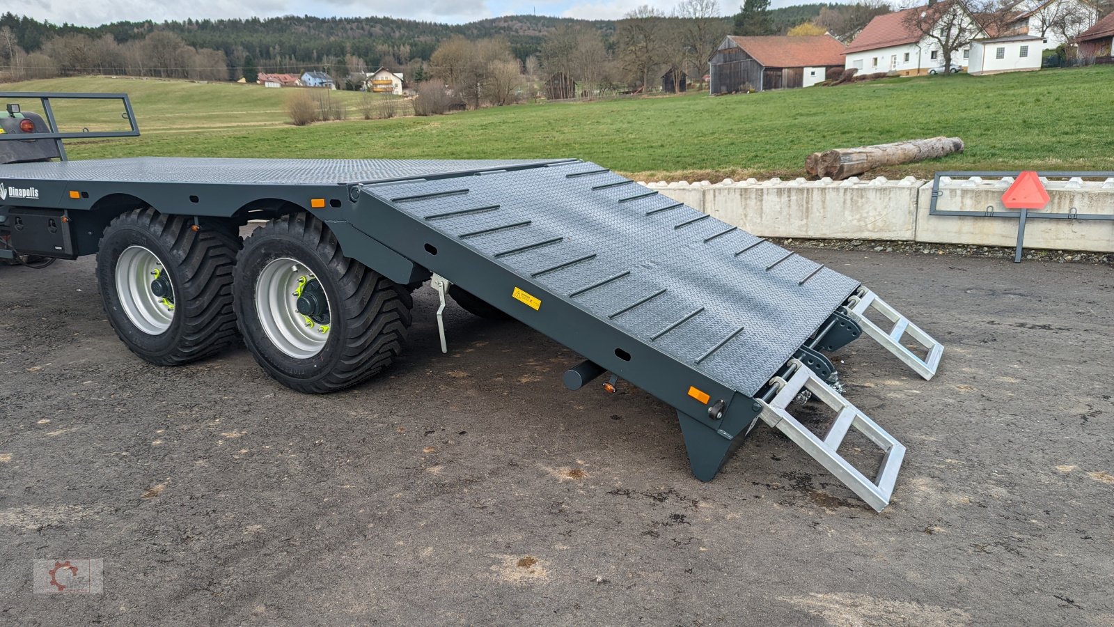 Tieflader van het type Dinapolis 7,5m Ballenwagen Hydraulisch absenkbare Rampe Druckluft LED, Neumaschine in Tiefenbach (Foto 8)