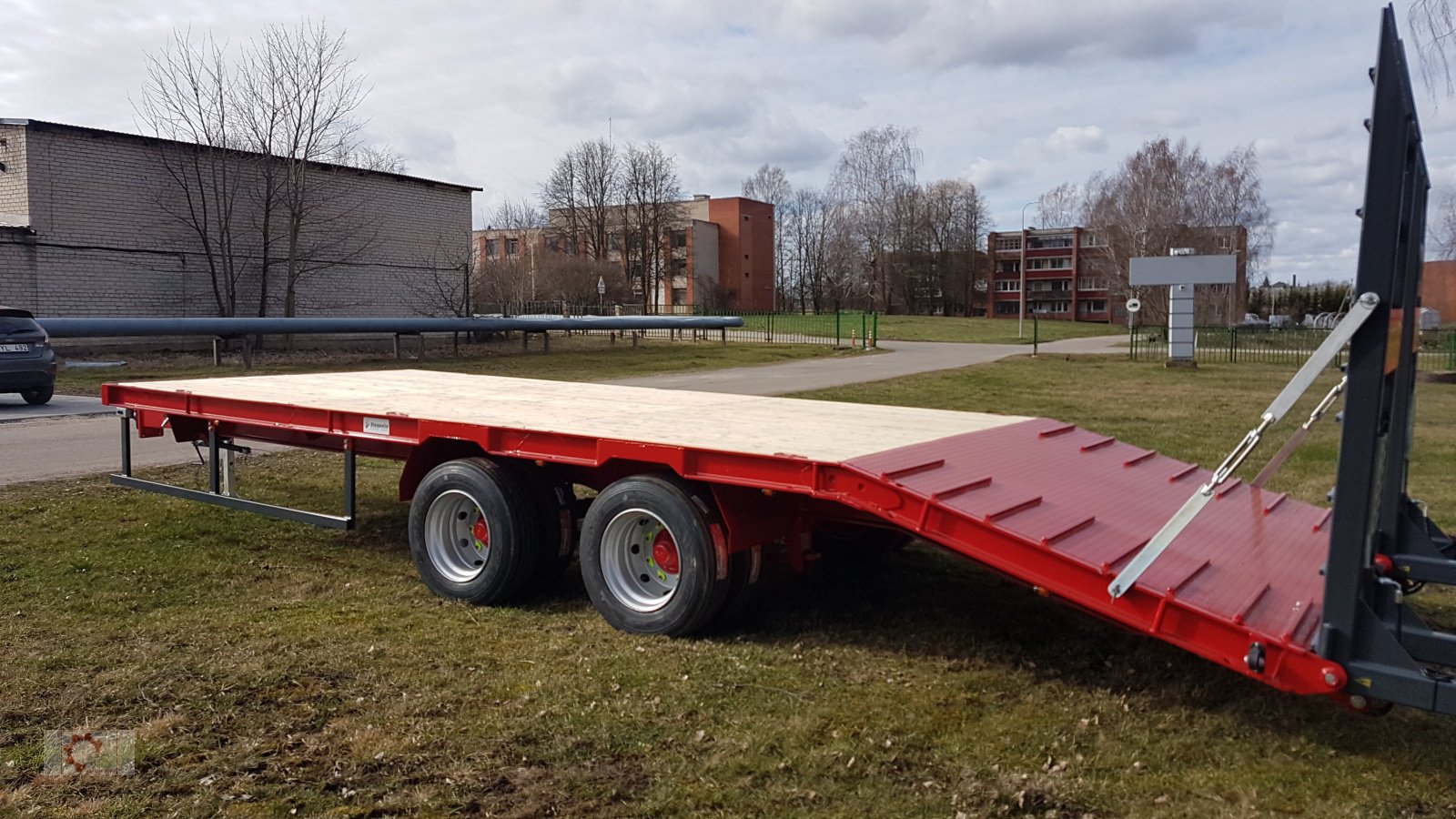 Tieflader Türe ait Dinapolis Tieflader Hydraulische Rampen Druckluft, Neumaschine içinde Tiefenbach (resim 7)