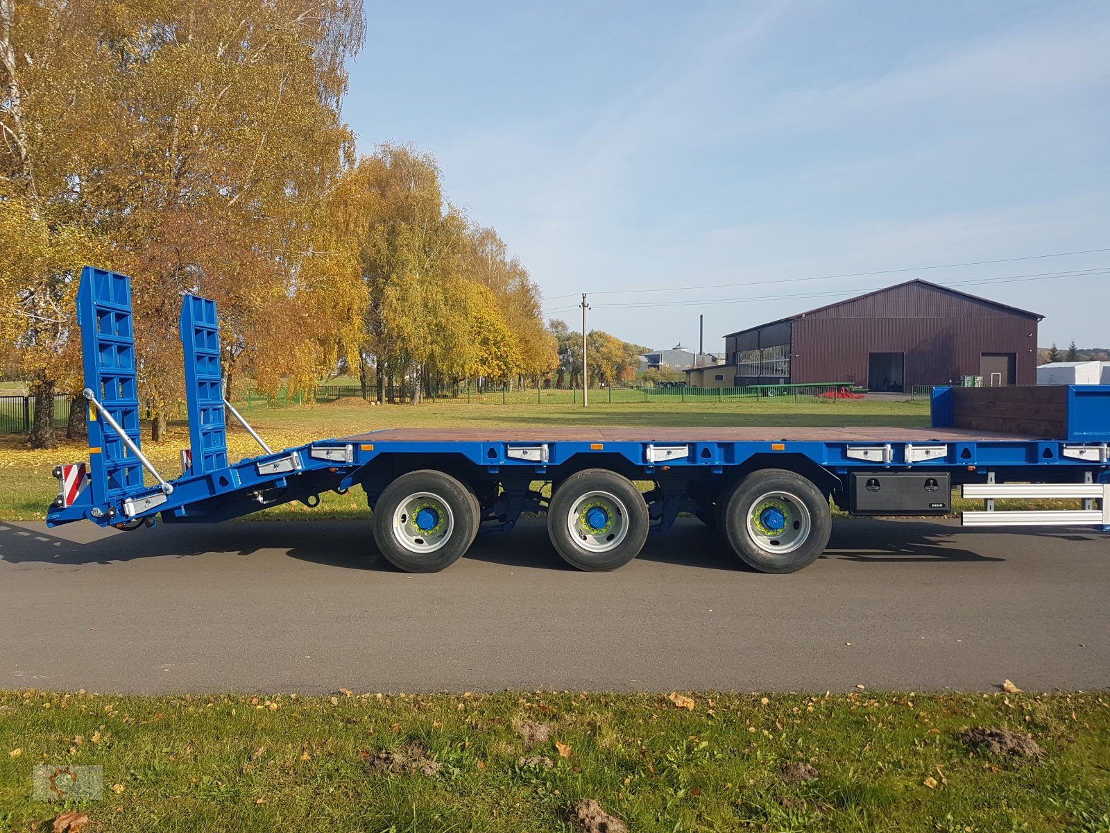 Tieflader a típus Dinapolis Tieflader Hydraulische Rampen Druckluft, Neumaschine ekkor: Tiefenbach (Kép 11)