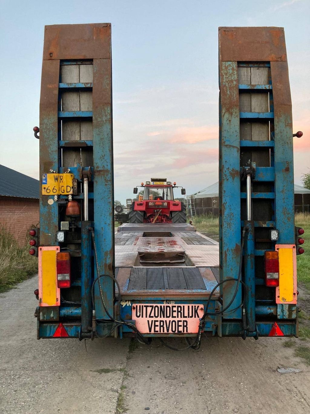 Tieflader des Typs GS AI 4000, Gebrauchtmaschine in Antwerpen (Bild 5)