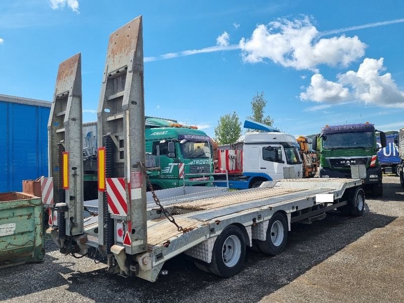 Tieflader Türe ait Schwarzmüller 3-Achstieflader, Gebrauchtmaschine içinde Gabersdorf (resim 3)