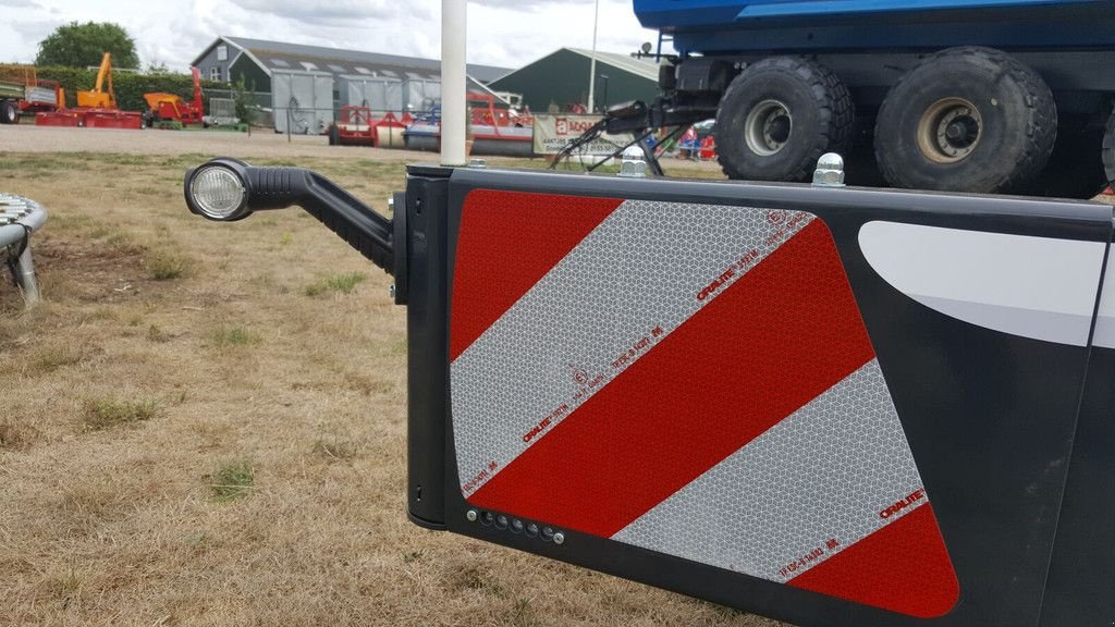 Tieflader des Typs Sonstige 14 tons oprijtransporter, Neumaschine in Goudriaan (Bild 3)