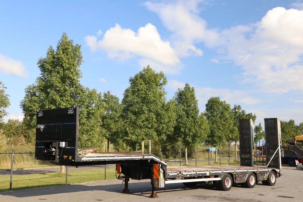 Tieflader van het type Sonstige ROJO TRAILER GPE 3 3 AXLE HYDR RAMPS 5 M EXTENDABLE LIFT, Gebrauchtmaschine in Marknesse (Foto 2)