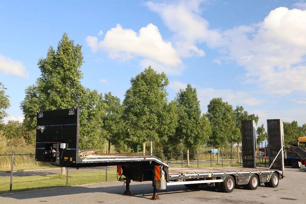 Tieflader van het type Sonstige ROJO TRAILER GPE 3 3 AXLE HYDR RAMPS 5 M EXTENDABLE LIFT, Gebrauchtmaschine in Marknesse (Foto 2)