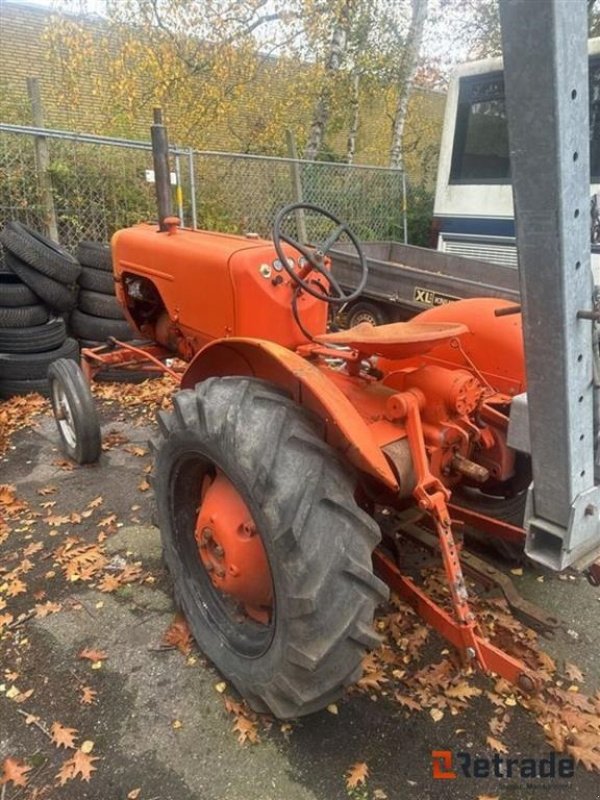 Traktor типа Allis-Chalmers D272, Gebrauchtmaschine в Rødovre (Фотография 3)