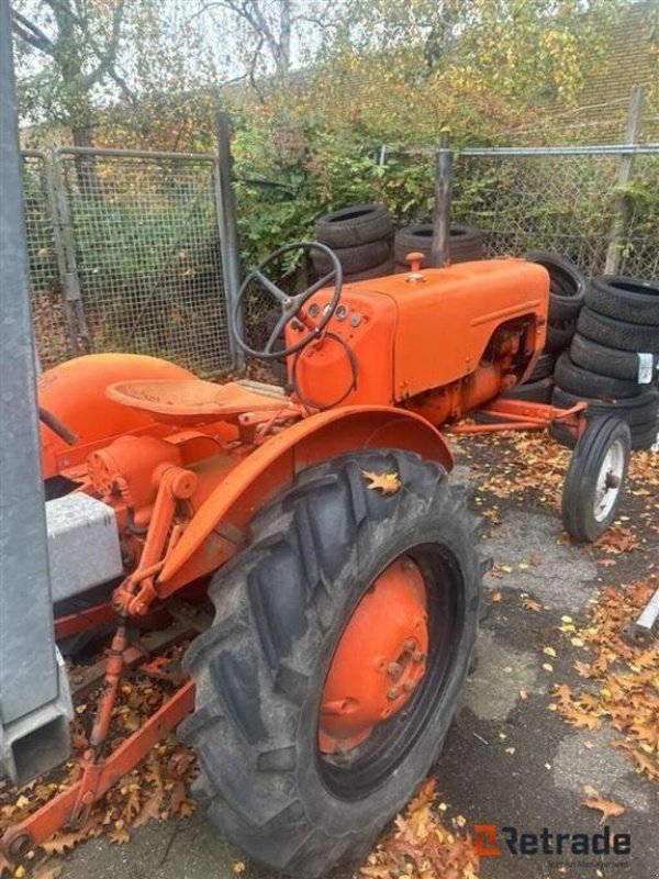 Traktor типа Allis-Chalmers D272, Gebrauchtmaschine в Rødovre (Фотография 5)