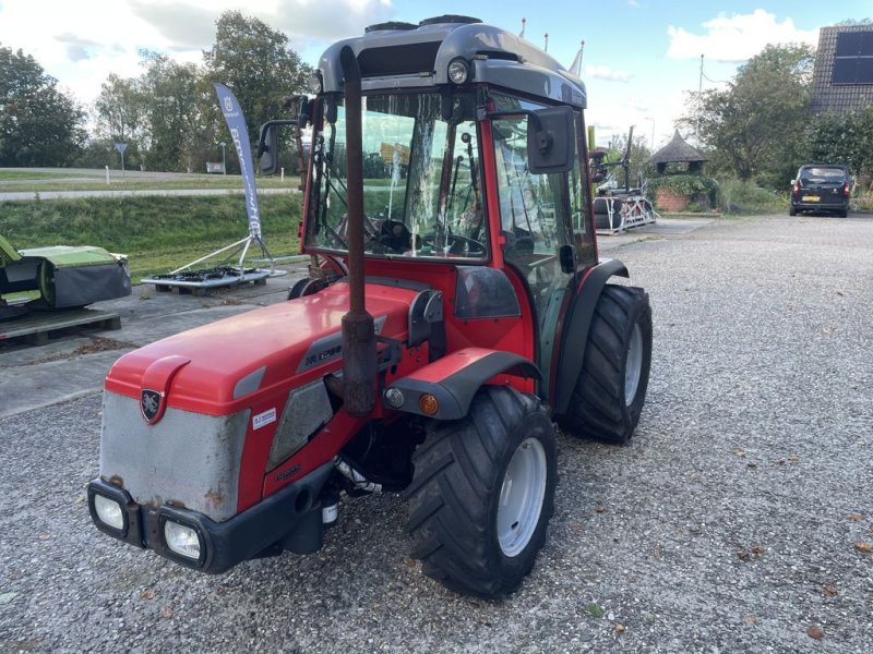 Traktor typu Antonio Carraro HR5500HST, Gebrauchtmaschine w Hasselt