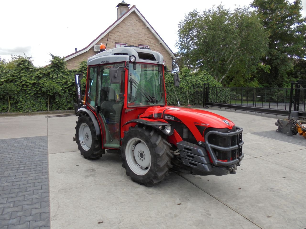 Traktor typu Antonio Carraro srx 7800, Gebrauchtmaschine v Hedel (Obrázok 5)