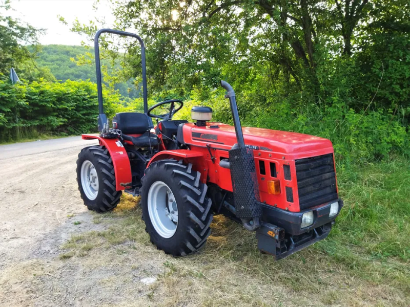 Traktor Türe ait Antonio Carraro Supertigre 5500, Gebrauchtmaschine içinde Hradec Kralove