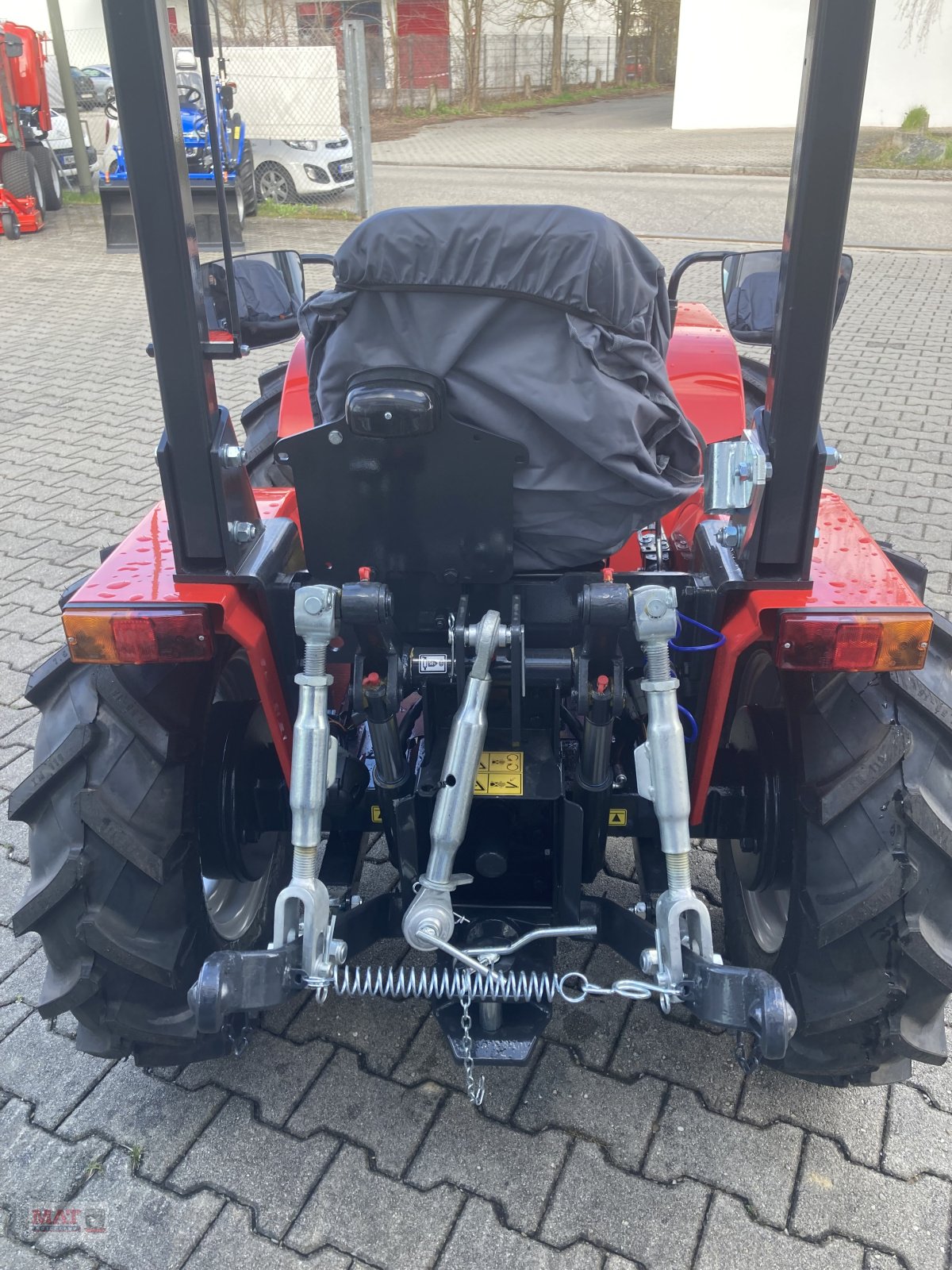 Traktor of the type Antonio Carraro Tigre 3200, Neumaschine in Waldkraiburg (Picture 2)