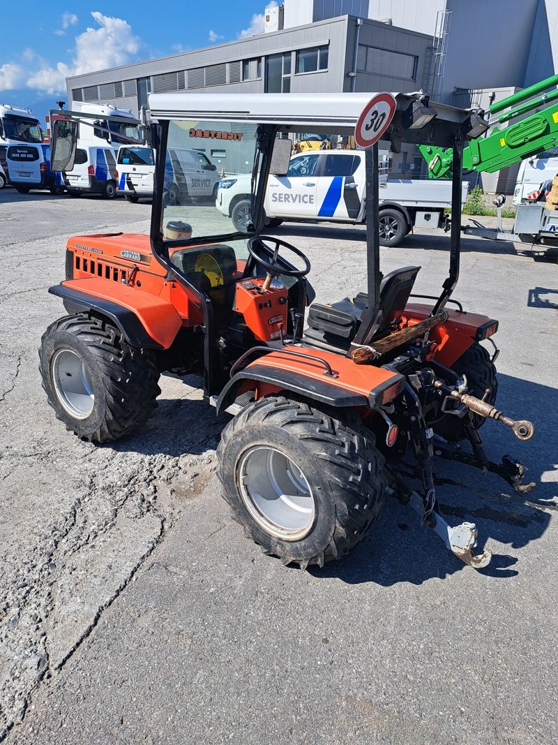 Traktor del tipo Antonio Carraro Tigretrac 5500, Gebrauchtmaschine en Landquart (Imagen 4)