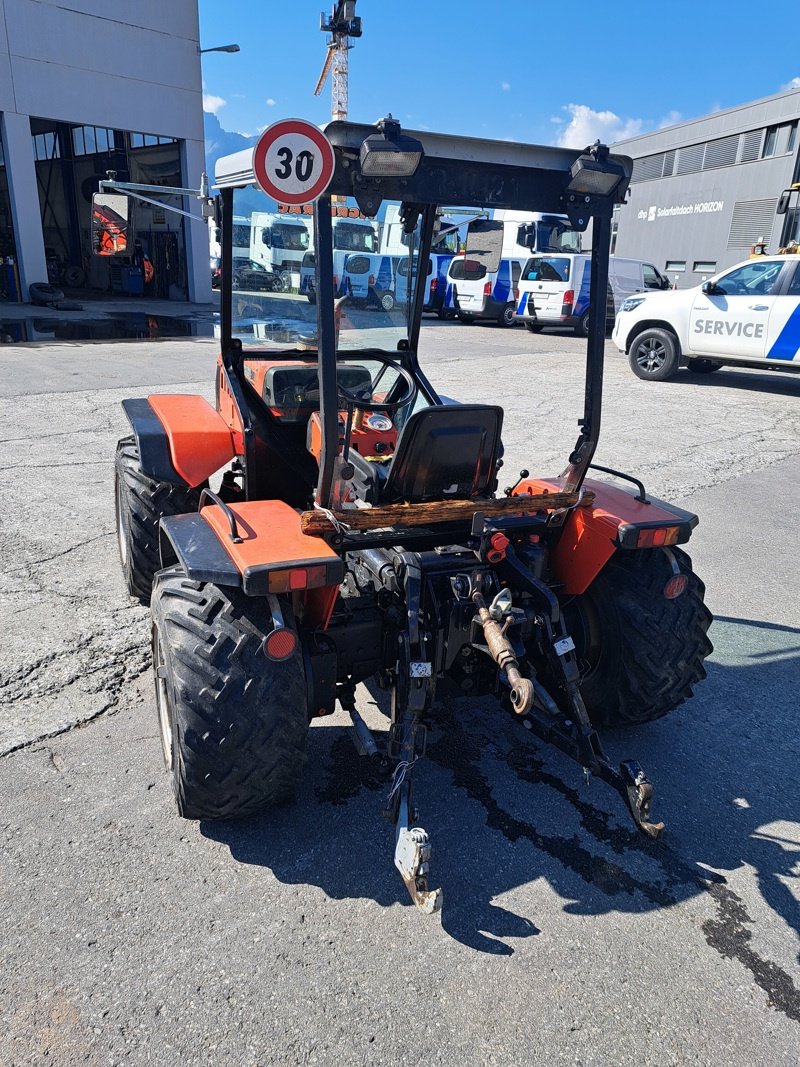 Traktor typu Antonio Carraro Tigretrac 5500, Gebrauchtmaschine w Landquart (Zdjęcie 5)