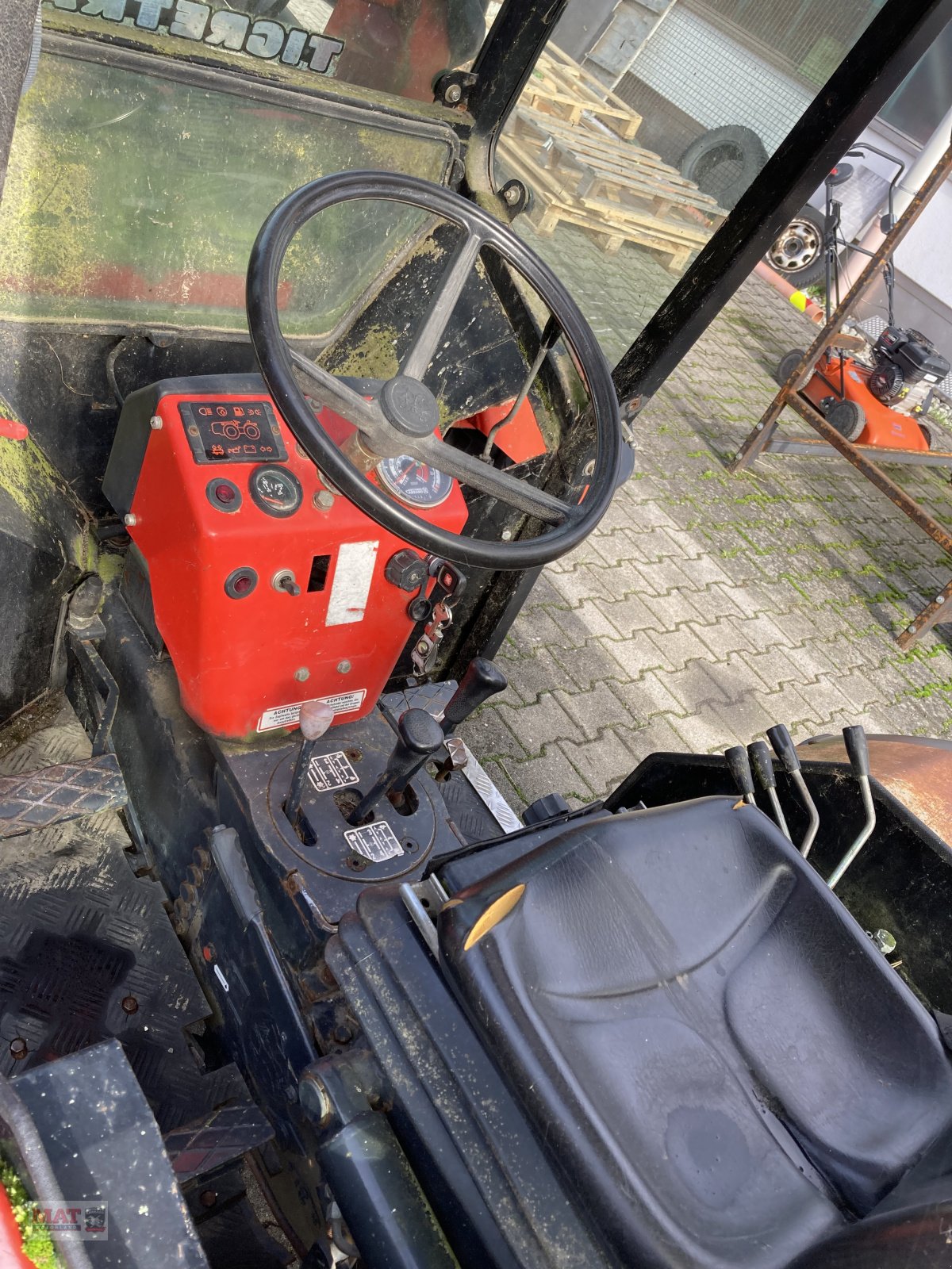 Traktor typu Antonio Carraro Tigretrac 5500, Gebrauchtmaschine w Waldkraiburg (Zdjęcie 5)