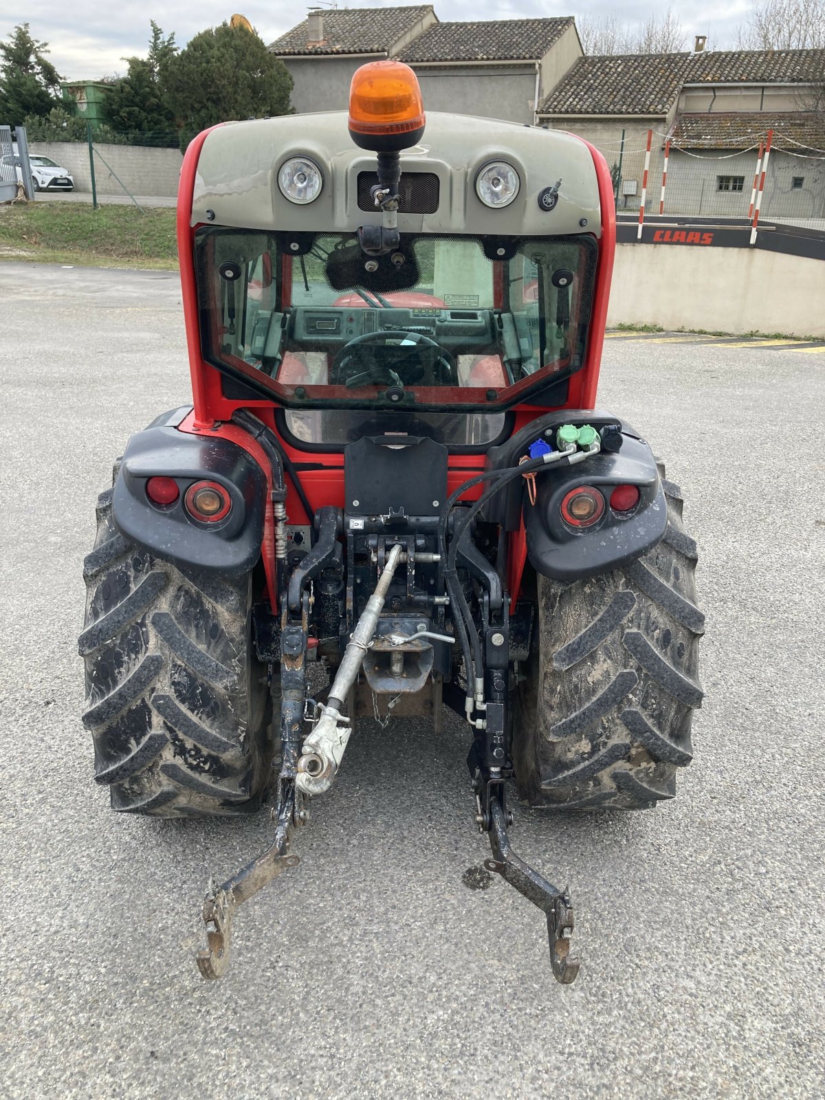 Traktor typu Antonio Carraro TRACTEUR VIGNERON TGF 7800 S, Gebrauchtmaschine v SAINT ANDIOL (Obrázek 3)