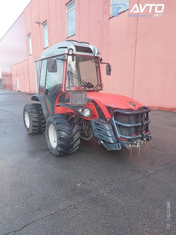 Traktor типа Antonio Carraro TRH 9800, Gebrauchtmaschine в Naklo (Фотография 1)