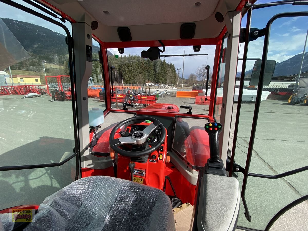 Traktor of the type Antonio Carraro TTR 7800, Neumaschine in Kötschach (Picture 11)