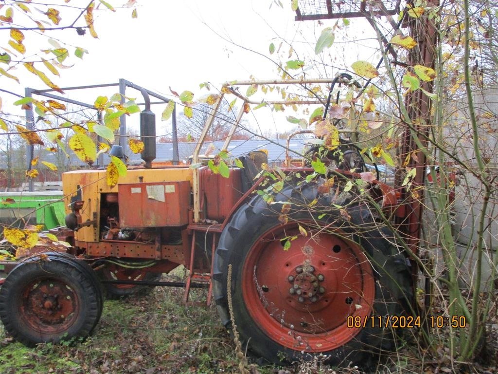 Traktor типа Belarus 611 omvendt kørselsretning og 8 meter lift., Gebrauchtmaschine в Høng (Фотография 6)