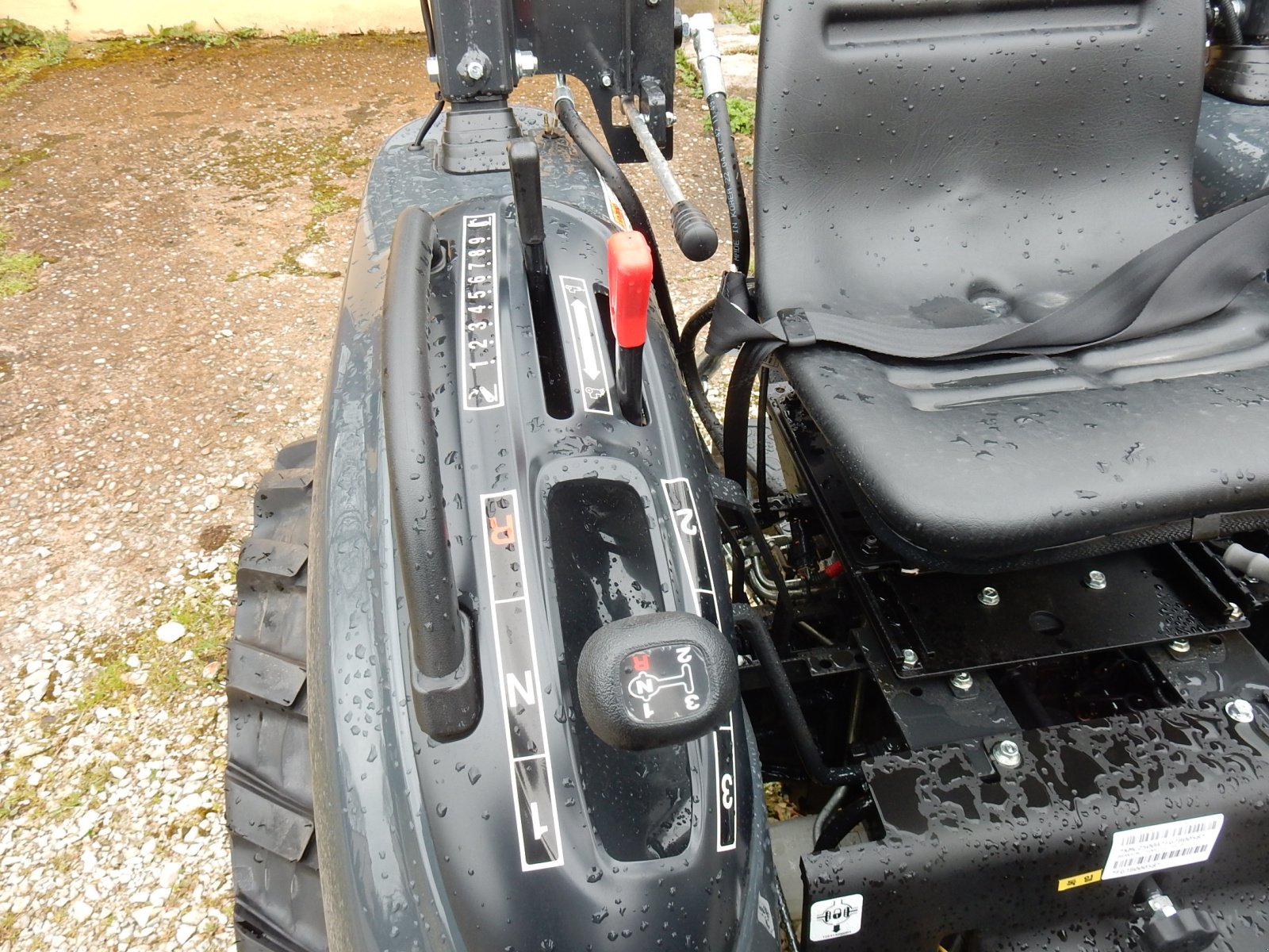 Traktor typu Branson 2500L, Neumaschine v Langfurth (Obrázek 13)