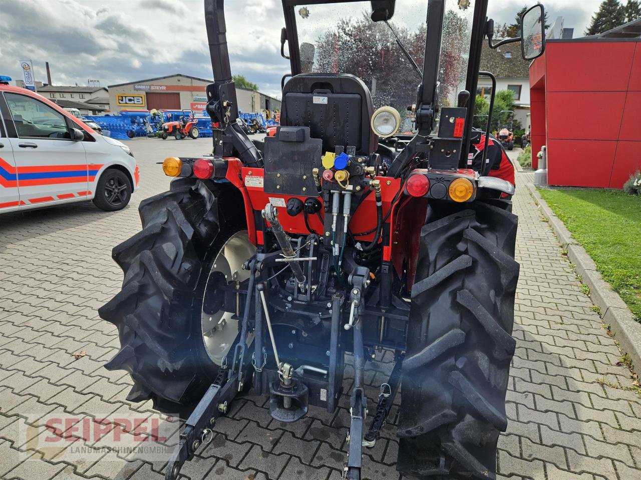 Traktor типа Branson 4520 R, Gebrauchtmaschine в Groß-Umstadt (Фотография 5)