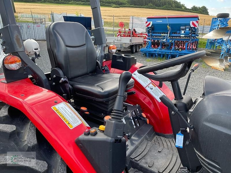 Traktor des Typs Branson 5025R mit Frontlader und Radialbereifung, Vorführmaschine in Rittersdorf (Bild 9)