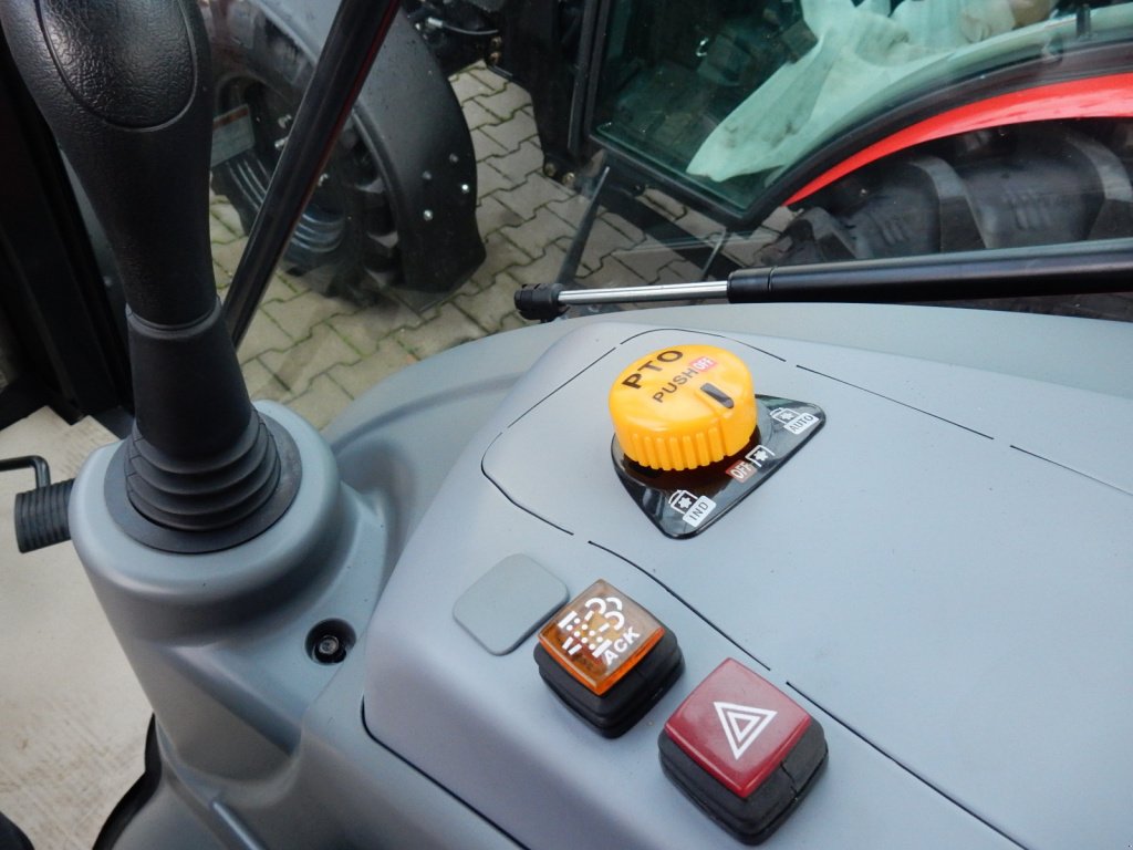 Traktor типа Branson 6225C 58 PS Euro 5 / Kipper, Neumaschine в Langfurth (Фотография 12)