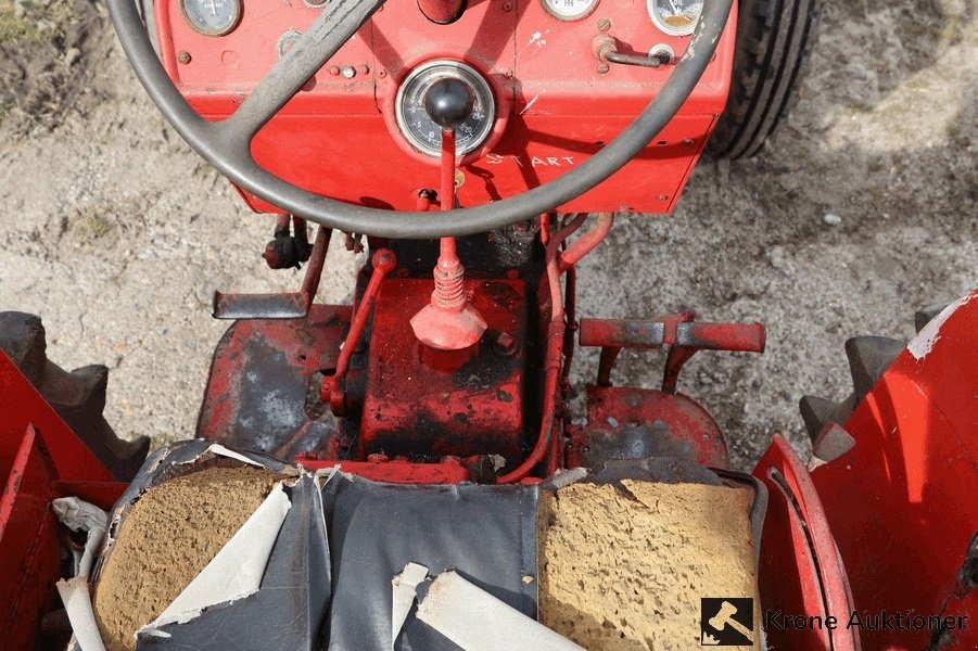 Traktor van het type Case IH 414 International Diesel 4 cyl., Gebrauchtmaschine in Hadsund (Foto 6)