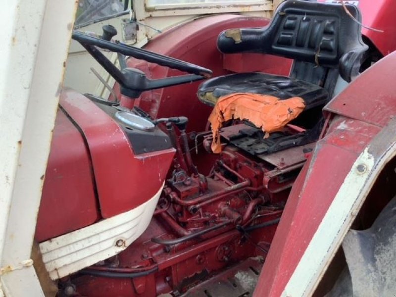 Traktor типа Case IH 423, Gebrauchtmaschine в les hayons (Фотография 3)