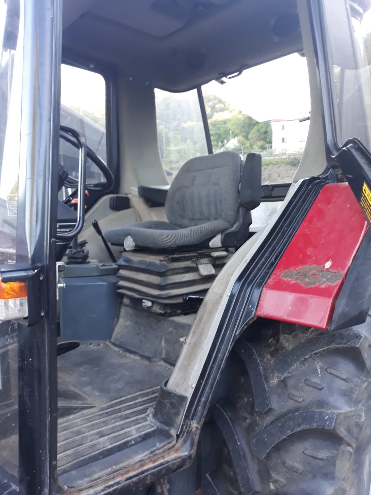 Traktor of the type Case IH 4230 XL, Gebrauchtmaschine in Neuenstadt (Picture 3)