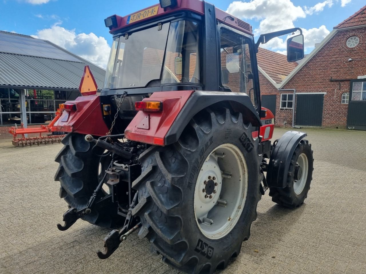 Traktor des Typs Case IH 4230, Gebrauchtmaschine in Halle (Bild 9)