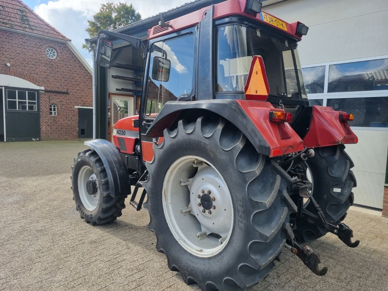 Traktor des Typs Case IH 4230, Gebrauchtmaschine in Halle (Bild 5)