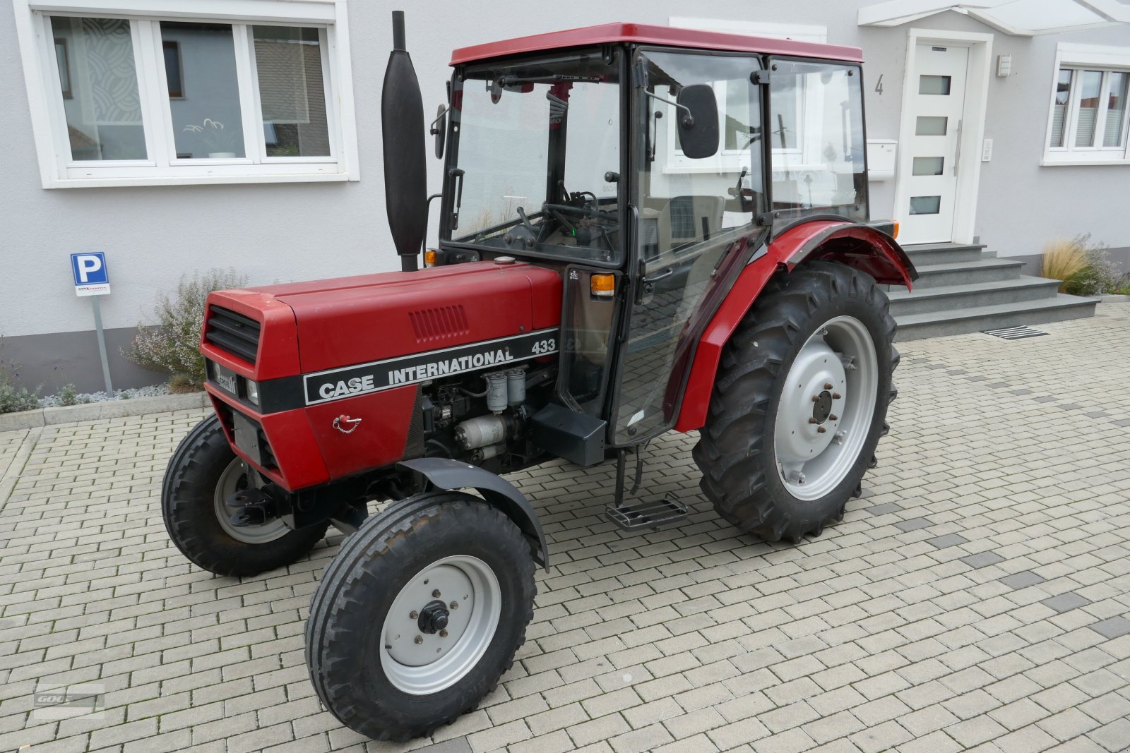 Traktor Türe ait Case IH 433S mit Combi-Cab Niedrigkabine. Guter Zustand - Technisch OK!, Gebrauchtmaschine içinde Langenzenn (resim 1)