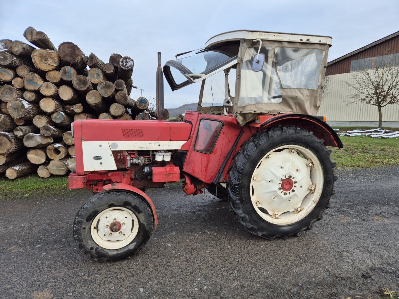 Traktor des Typs Case IH 453, Gebrauchtmaschine in Sulzfeld (Bild 1)