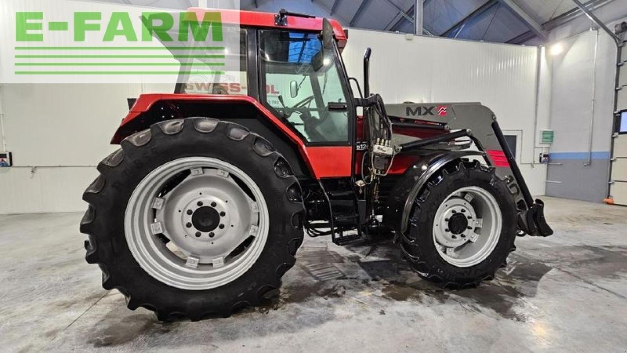 Traktor des Typs Case IH 5120, Gebrauchtmaschine in MORDY (Bild 4)