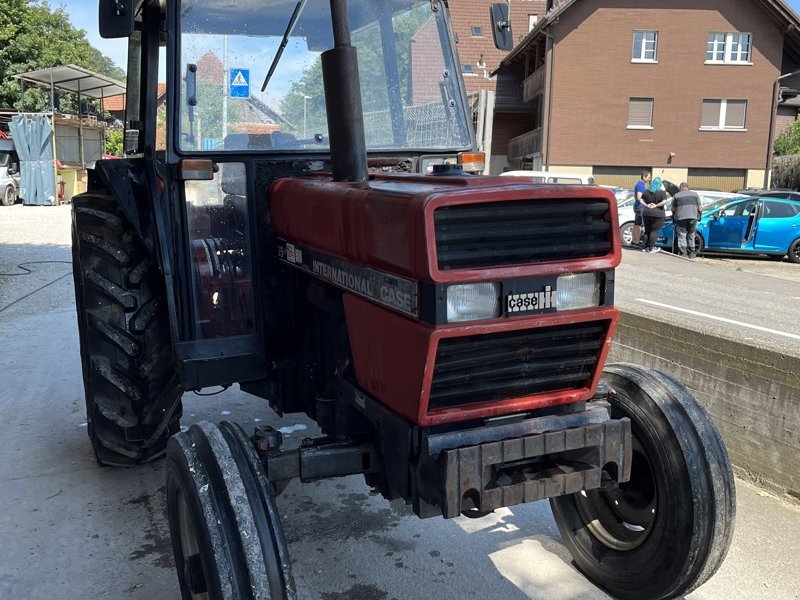 Traktor of the type Case IH 585, Gebrauchtmaschine in Helgisried (Picture 1)