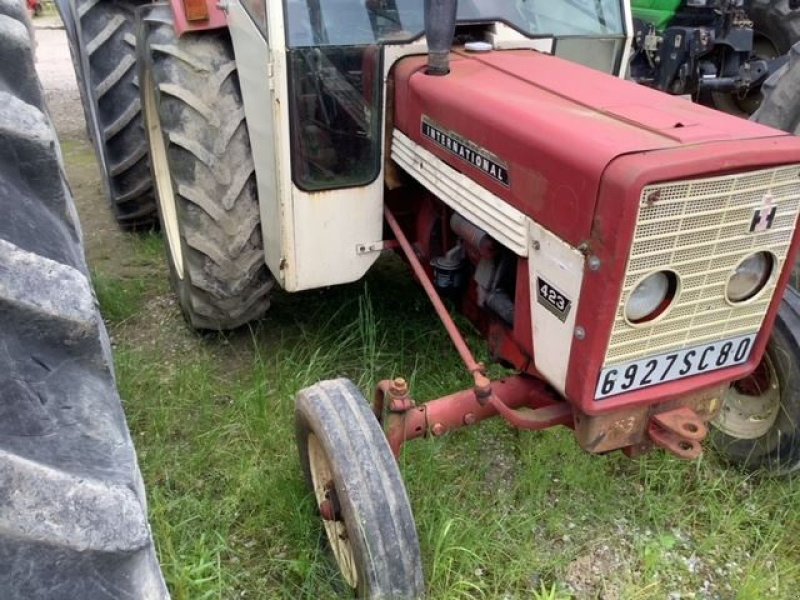 Traktor van het type Case IH 645, Gebrauchtmaschine in les hayons (Foto 2)