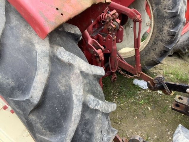 Traktor tip Case IH 645, Gebrauchtmaschine in les hayons (Poză 7)