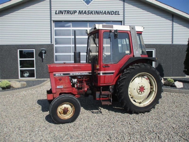 Traktor of the type Case IH 685XL Med ny generator og batteri, Gebrauchtmaschine in Lintrup