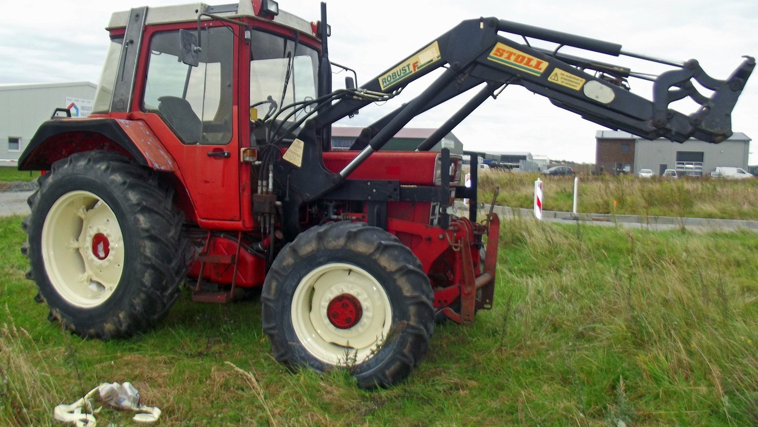 Traktor des Typs Case IH 743 Frontlader+Fronthydraulik, Gebrauchtmaschine in Mittelsdorf (Bild 1)