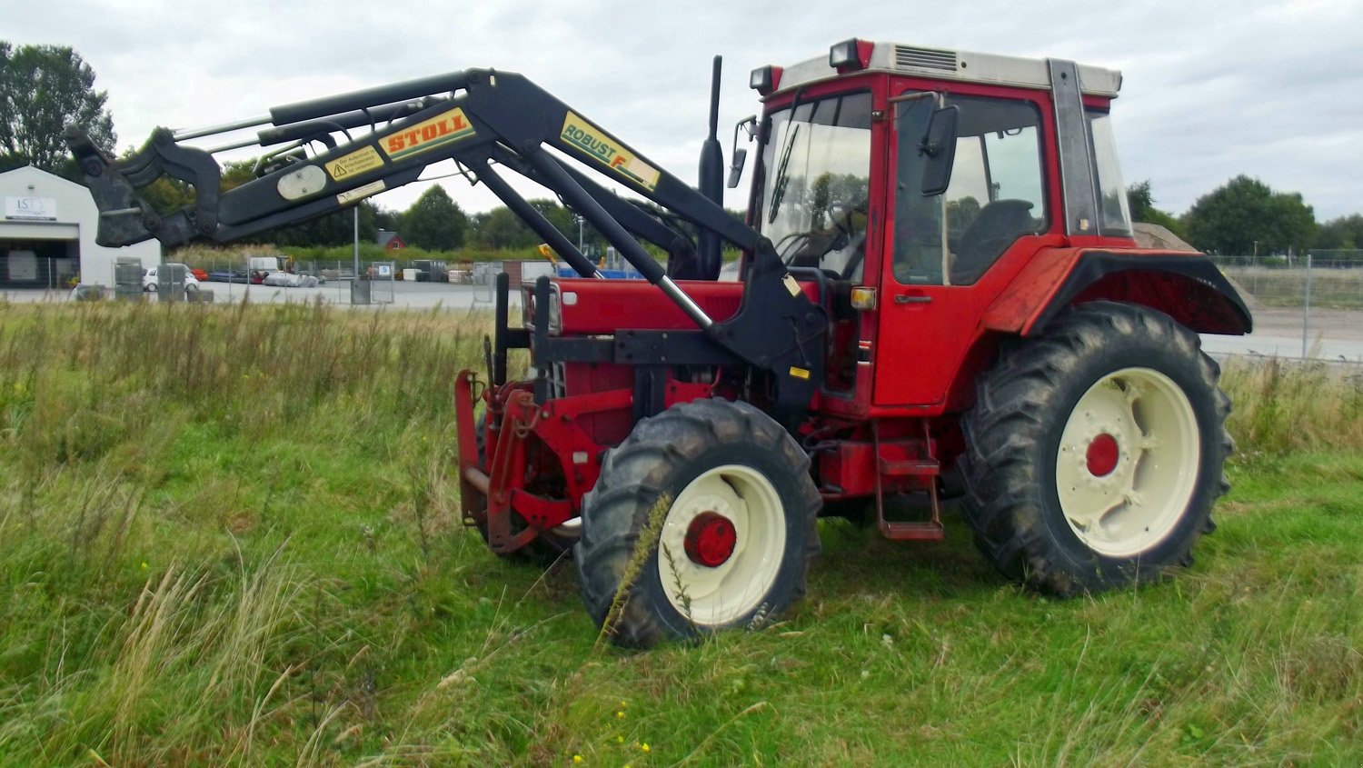 Traktor Türe ait Case IH 743 Frontlader+Fronthydraulik, Gebrauchtmaschine içinde Mittelsdorf (resim 2)