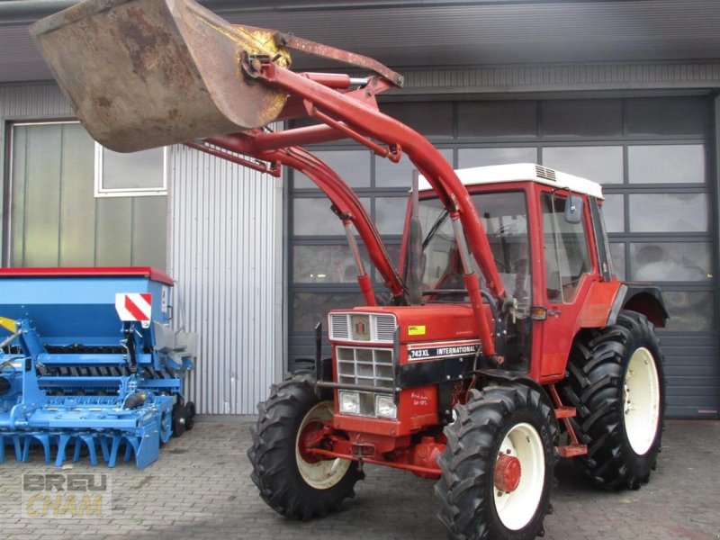 Traktor des Typs Case IH 743 XLA, Gebrauchtmaschine in Cham (Bild 1)