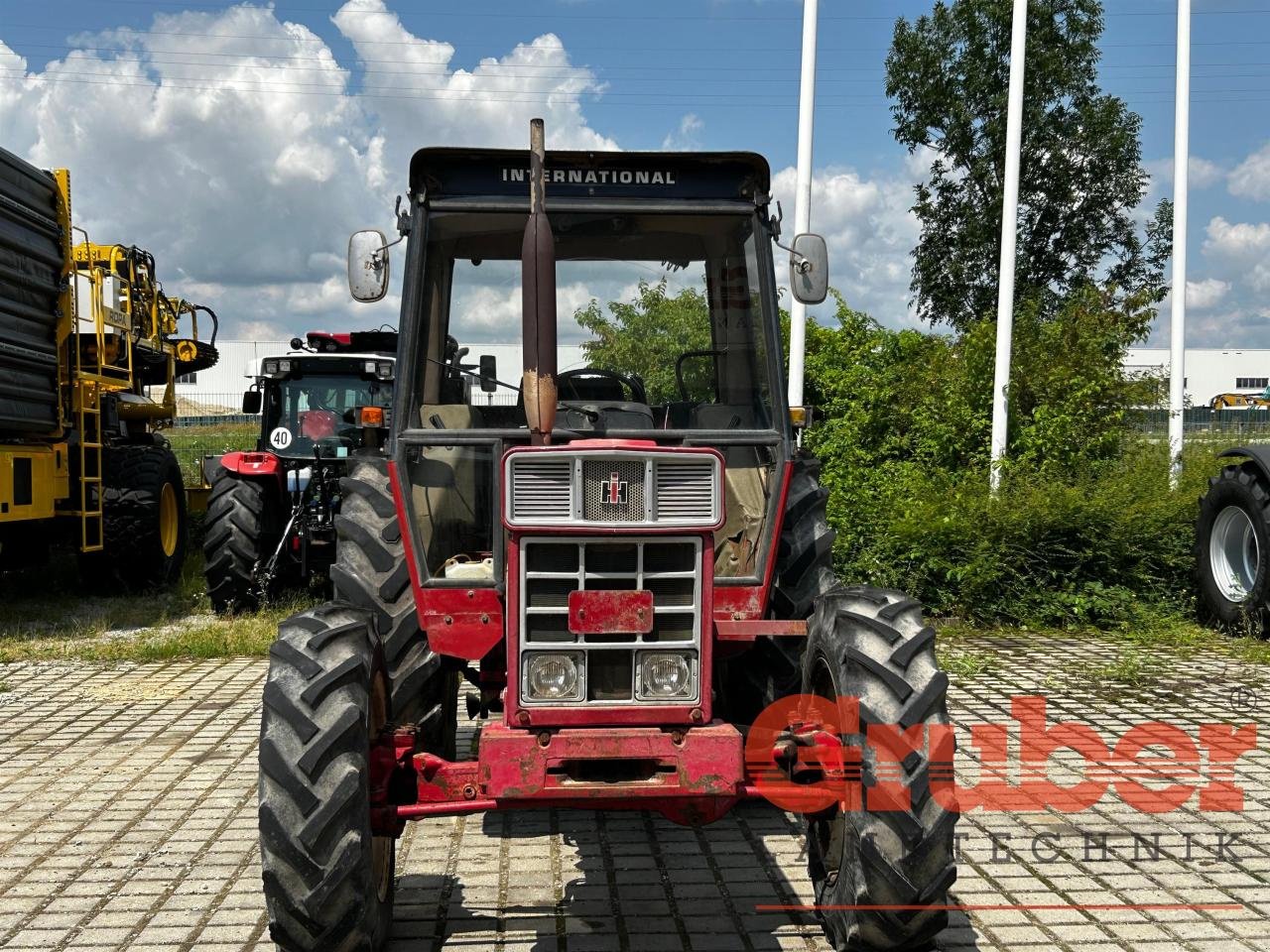 Traktor des Typs Case IH 744 Synchro, Gebrauchtmaschine in Ampfing (Bild 3)