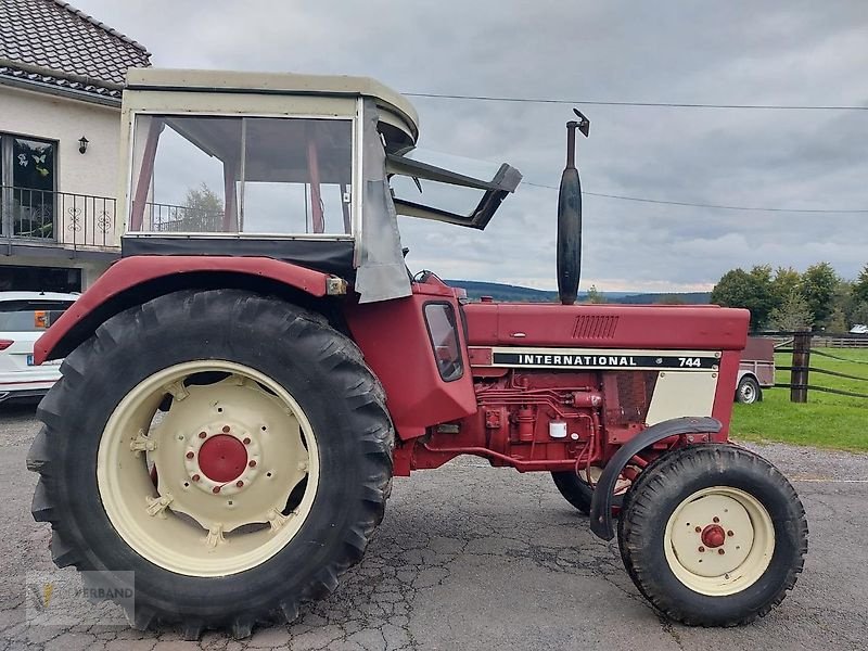 Traktor typu Case IH 744, Gebrauchtmaschine w Fischbach/Clervaux