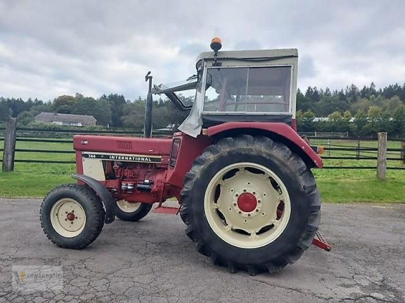 Traktor typu Case IH 744, Gebrauchtmaschine w Fischbach/Clervaux (Zdjęcie 3)