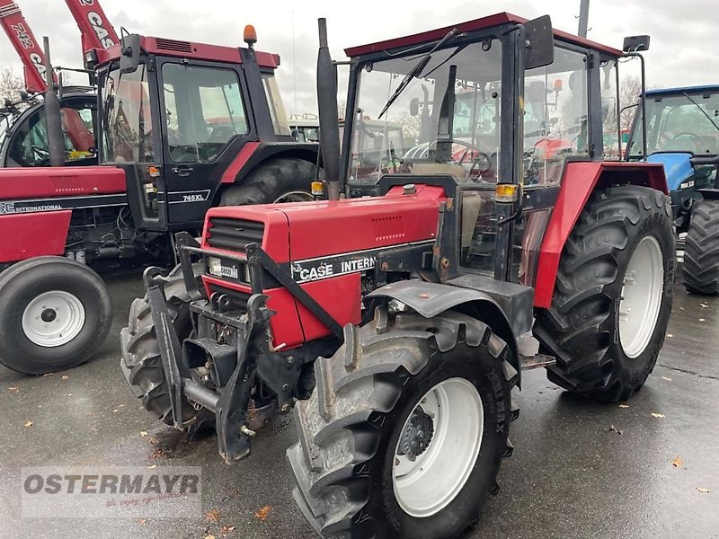 Traktor des Typs Case IH 833 A, Gebrauchtmaschine in Rohr (Bild 1)