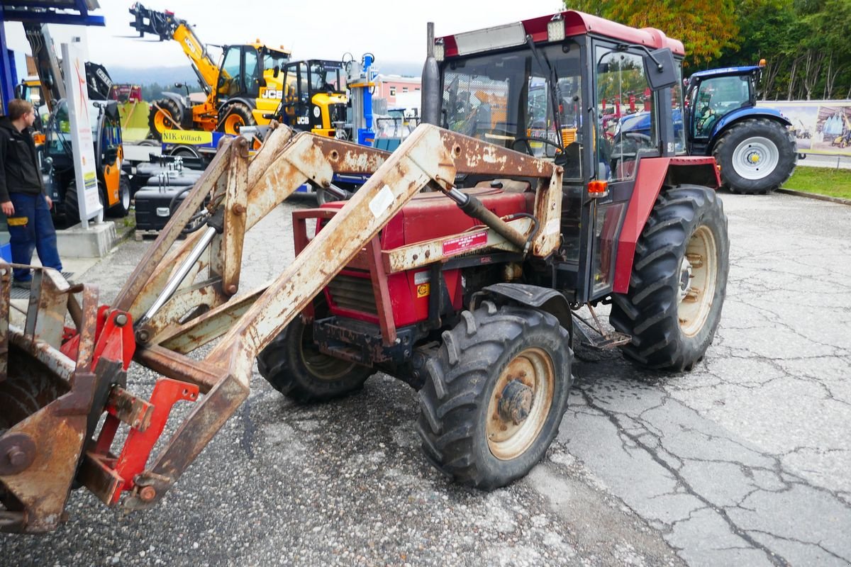 Traktor of the type Case IH 833 A, Gebrauchtmaschine in Villach (Picture 1)