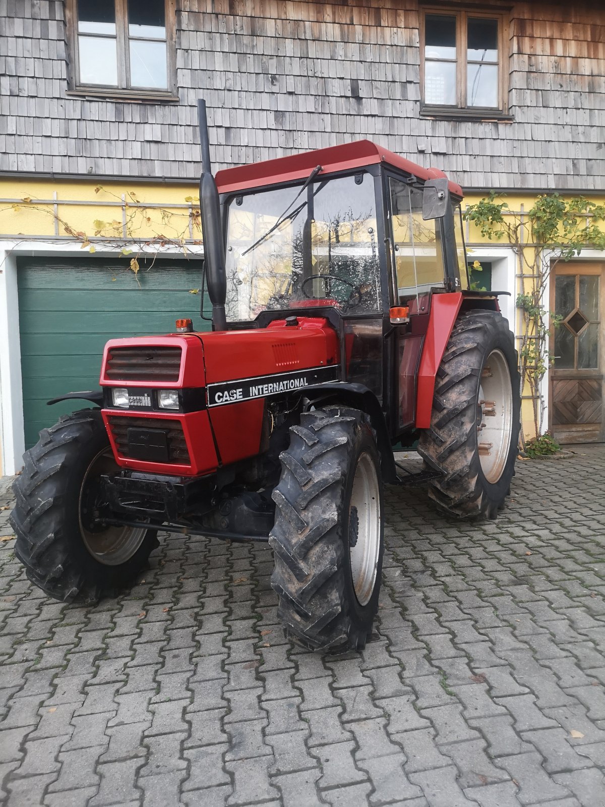 Traktor типа Case IH 833 A, Gebrauchtmaschine в Anger (Фотография 1)