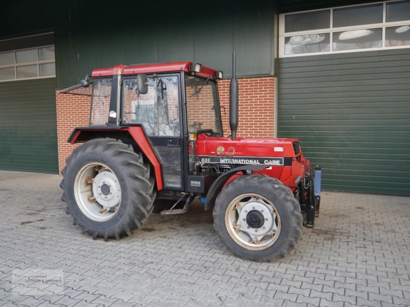 Traktor des Typs Case IH 833 Allrad FZW, Gebrauchtmaschine in Borken (Bild 1)