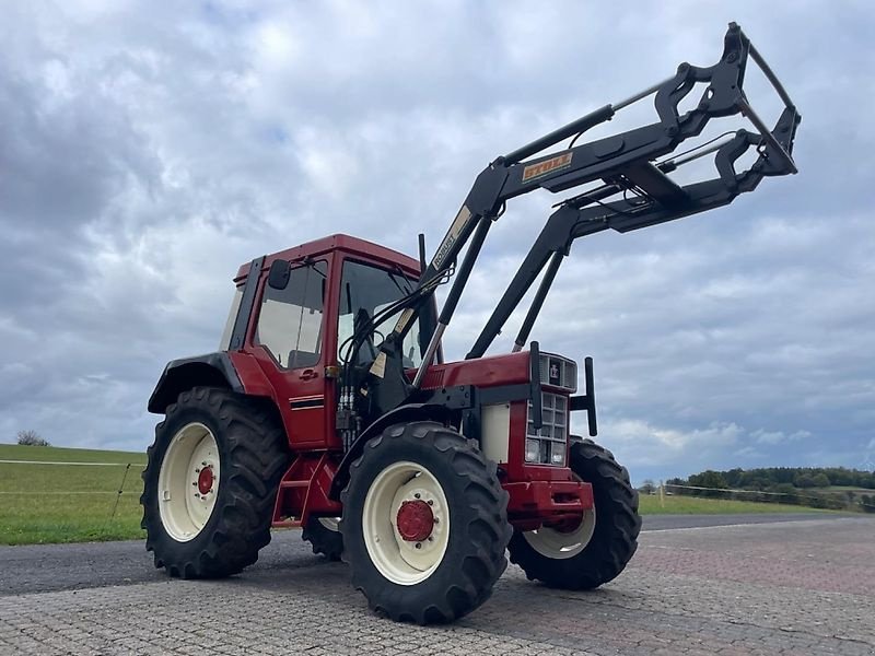 Traktor of the type Case IH 844 XL mit Frontlader, Gebrauchtmaschine in Steinau  (Picture 1)