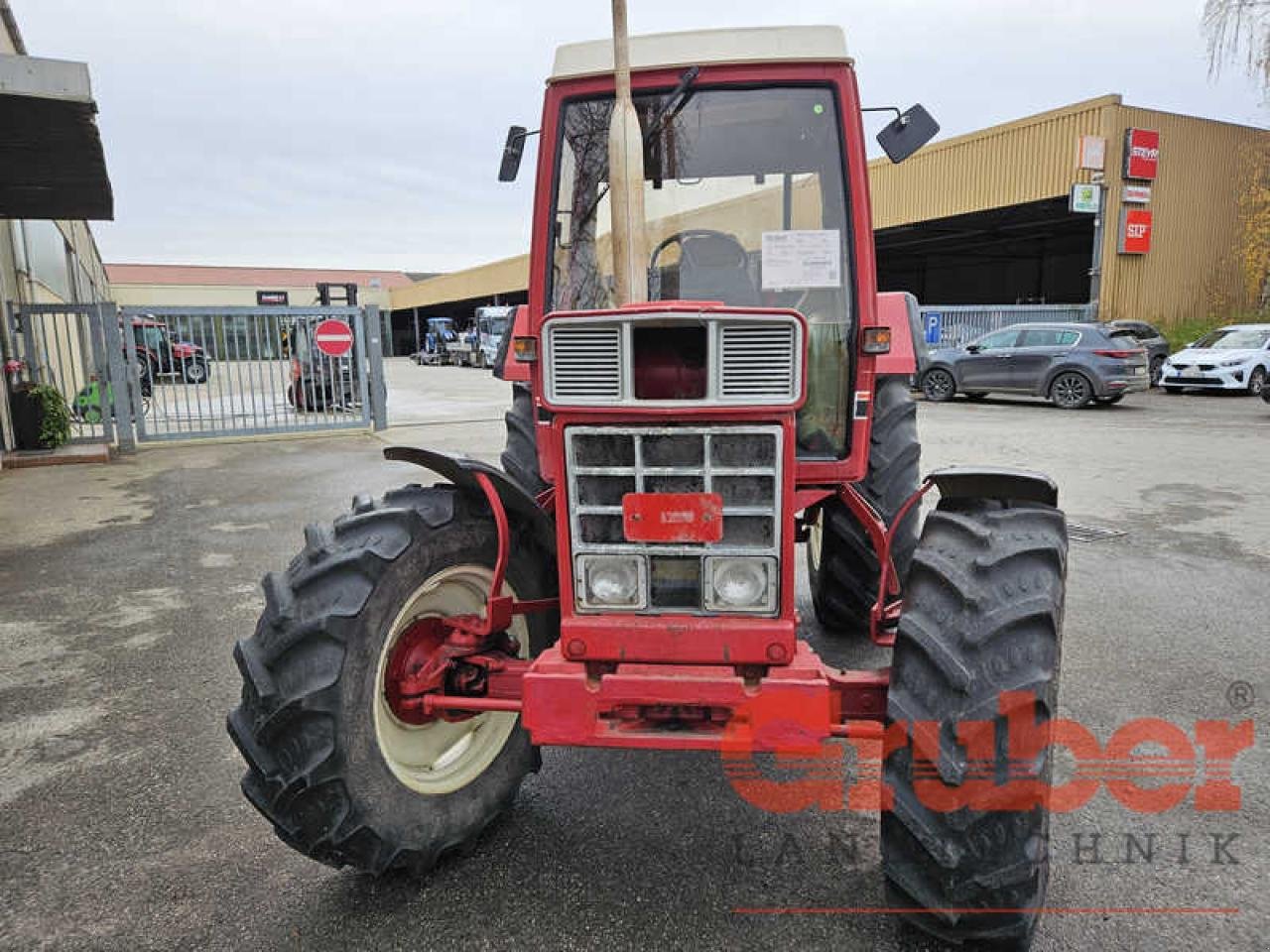 Traktor des Typs Case IH 844 XL, Gebrauchtmaschine in Ampfing (Bild 4)